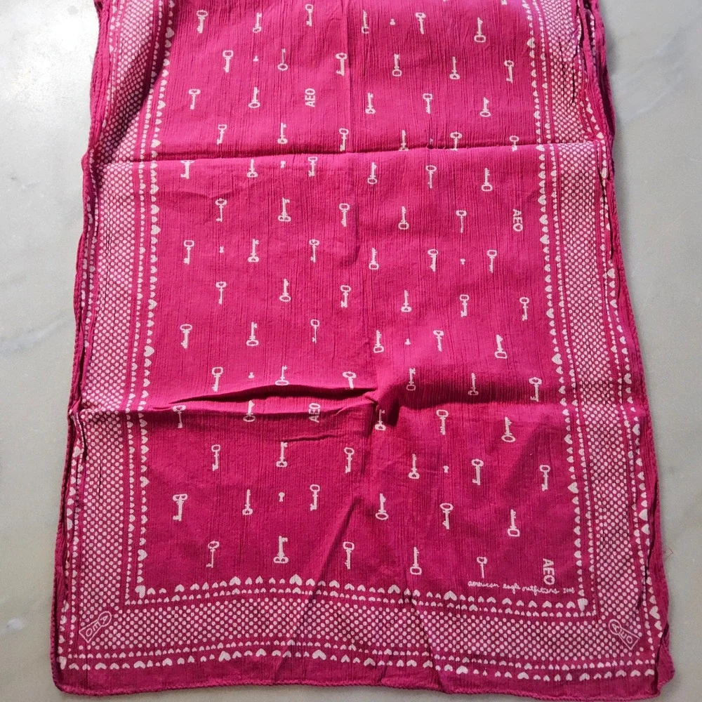American Eagle Outfitters Scarf Pink Key‎ Print Lightweight Accessory